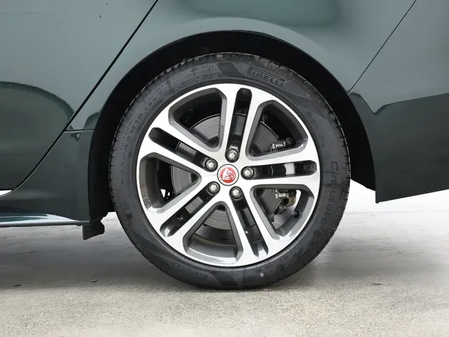 2024 Jaguar XEL 2.0T 250HP L4 8AT,autocango,china used car exporter,china ev exporter,chinese used car exporter,chinese used ev exporter