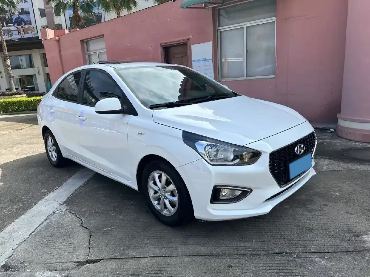 2017 Hyundai Reina 1.4L 95HP L4 4AT,autocango,china used car exporter,china ev exporter,chinese used car exporter,chinese used ev exporter