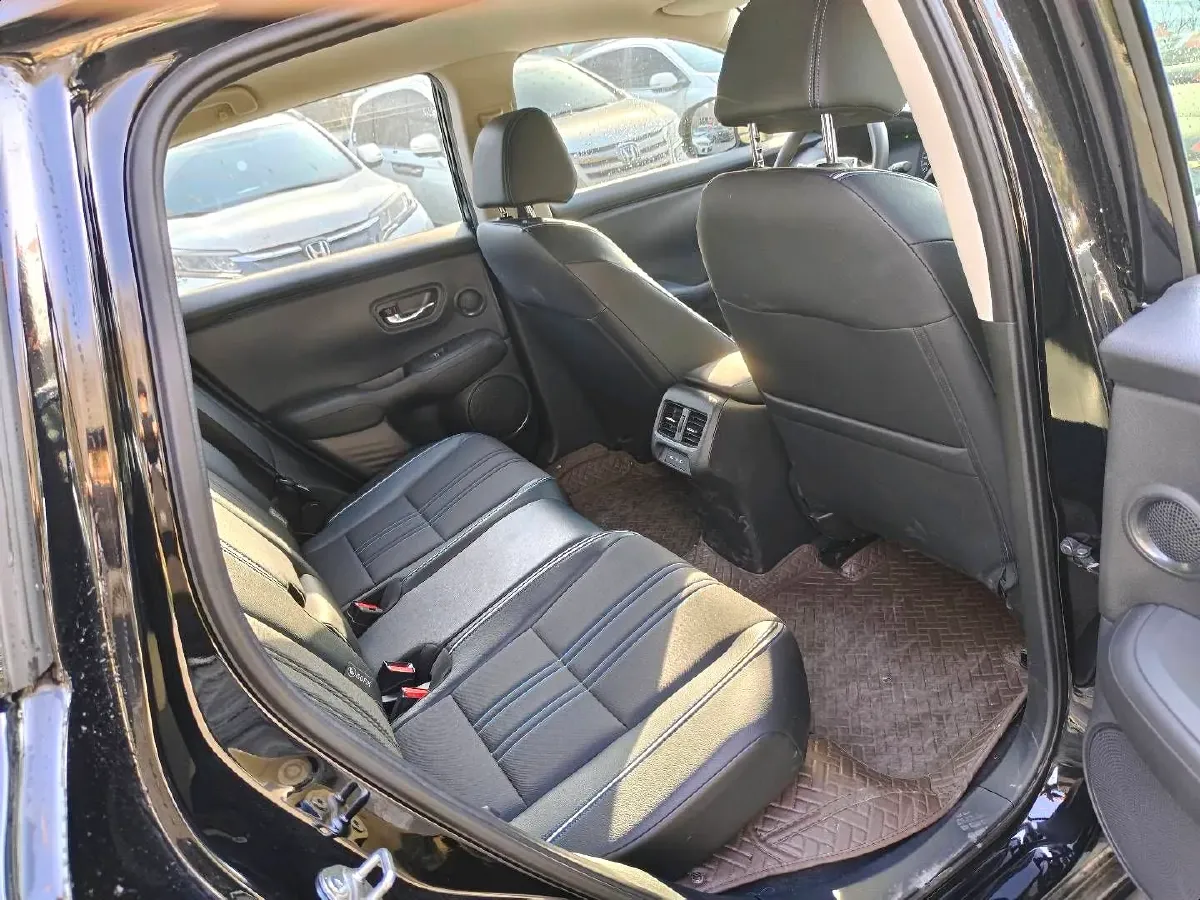 2023 Honda HR-V 1.5T 182HP L4 CVT,autocango,china used car exporter,china ev exporter,chinese used car exporter,chinese used ev exporter