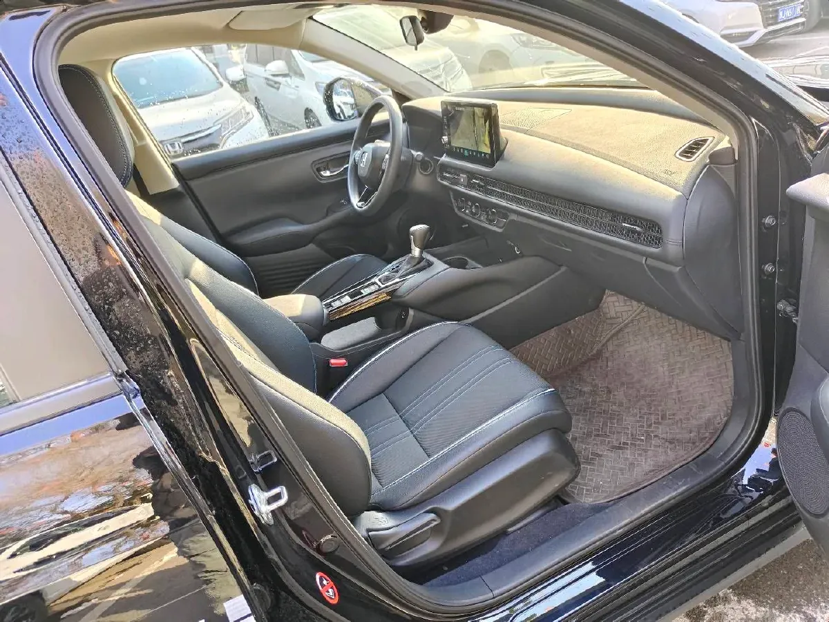 2023 Honda HR-V 1.5T 182HP L4 CVT,autocango,china used car exporter,china ev exporter,chinese used car exporter,chinese used ev exporter