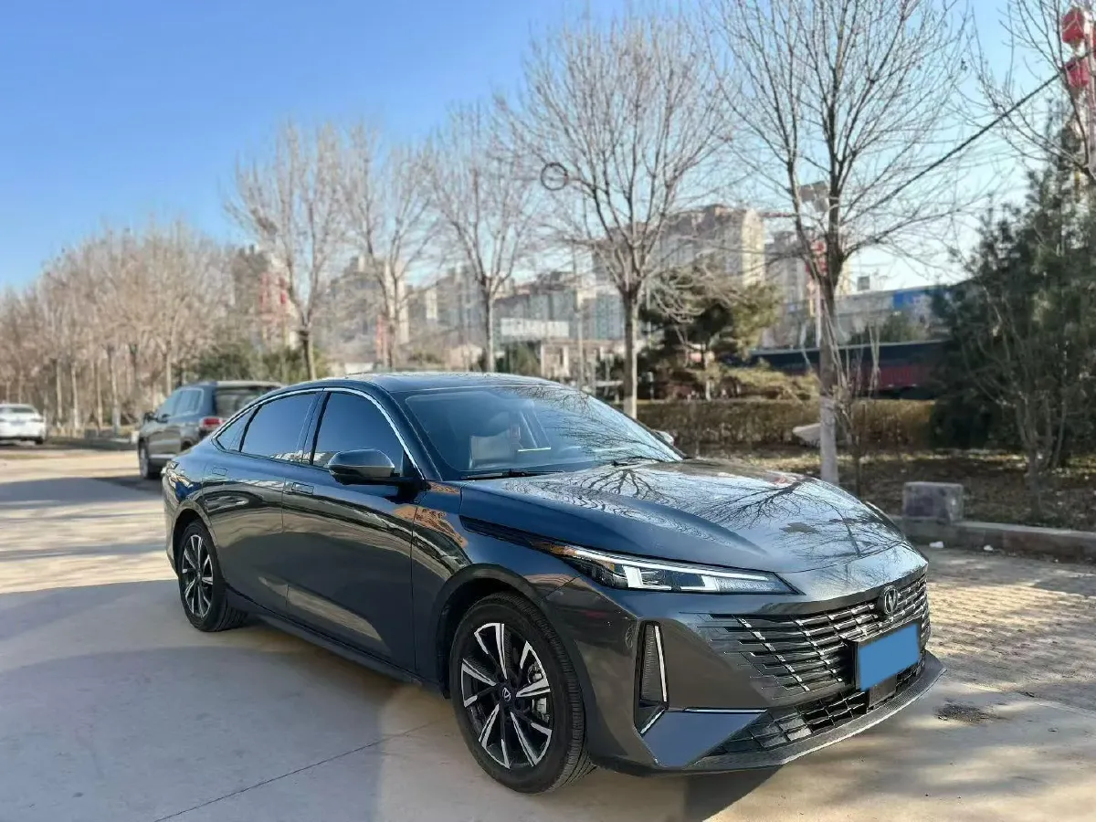 2024 ChangAn Eado 1.5T 170HP L4 7DCT,autocango,china used car exporter,china ev exporter,chinese used car exporter,chinese used ev exporter