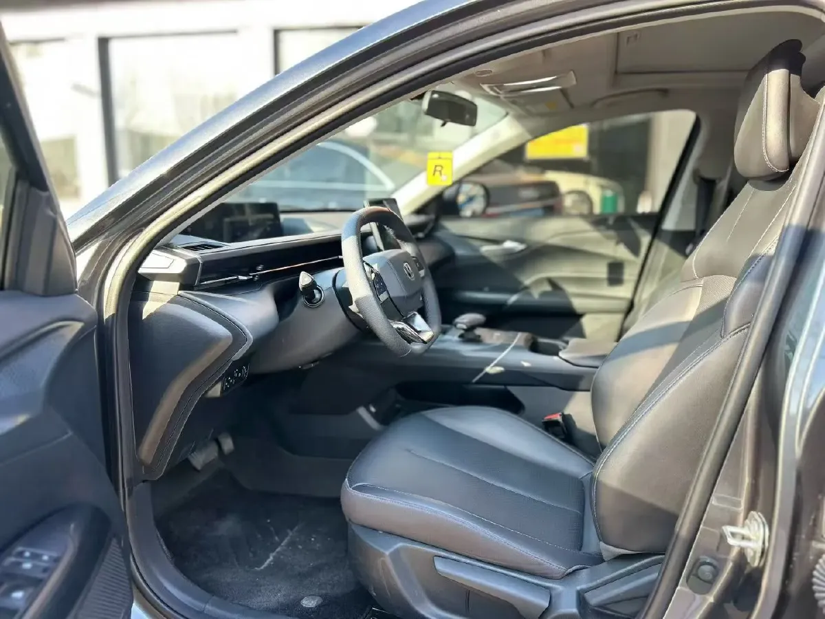 2024 ChangAn Eado 1.5T 170HP L4 7DCT,autocango,china used car exporter,china ev exporter,chinese used car exporter,chinese used ev exporter