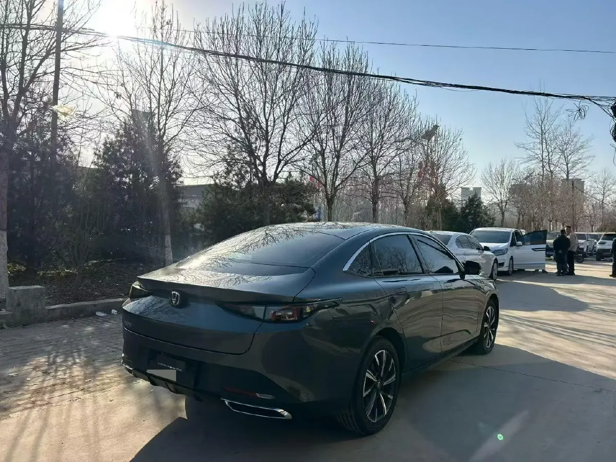 2024 ChangAn Eado 1.5T 170HP L4 7DCT,autocango,china used car exporter,china ev exporter,chinese used car exporter,chinese used ev exporter