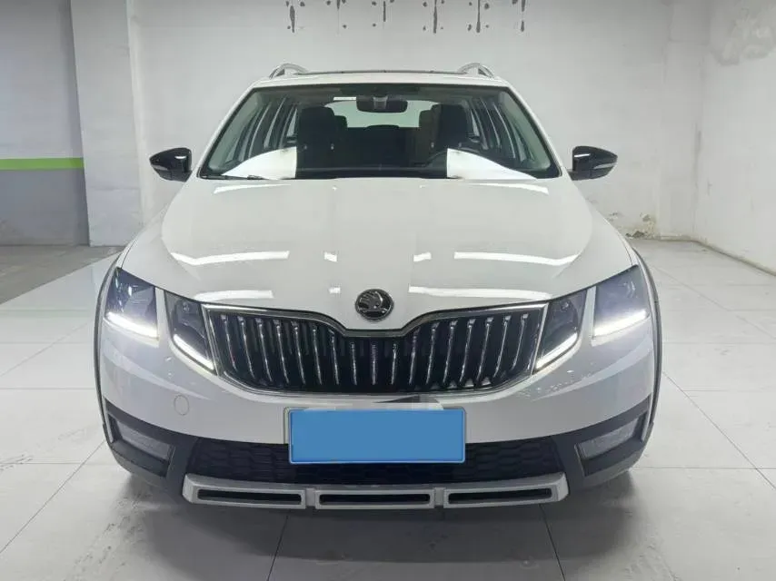 2018 Skoda Octavia 1.4T 150HP L4 7DCT,autocango,china used car exporter,china ev exporter,chinese used car exporter,chinese used ev exporter