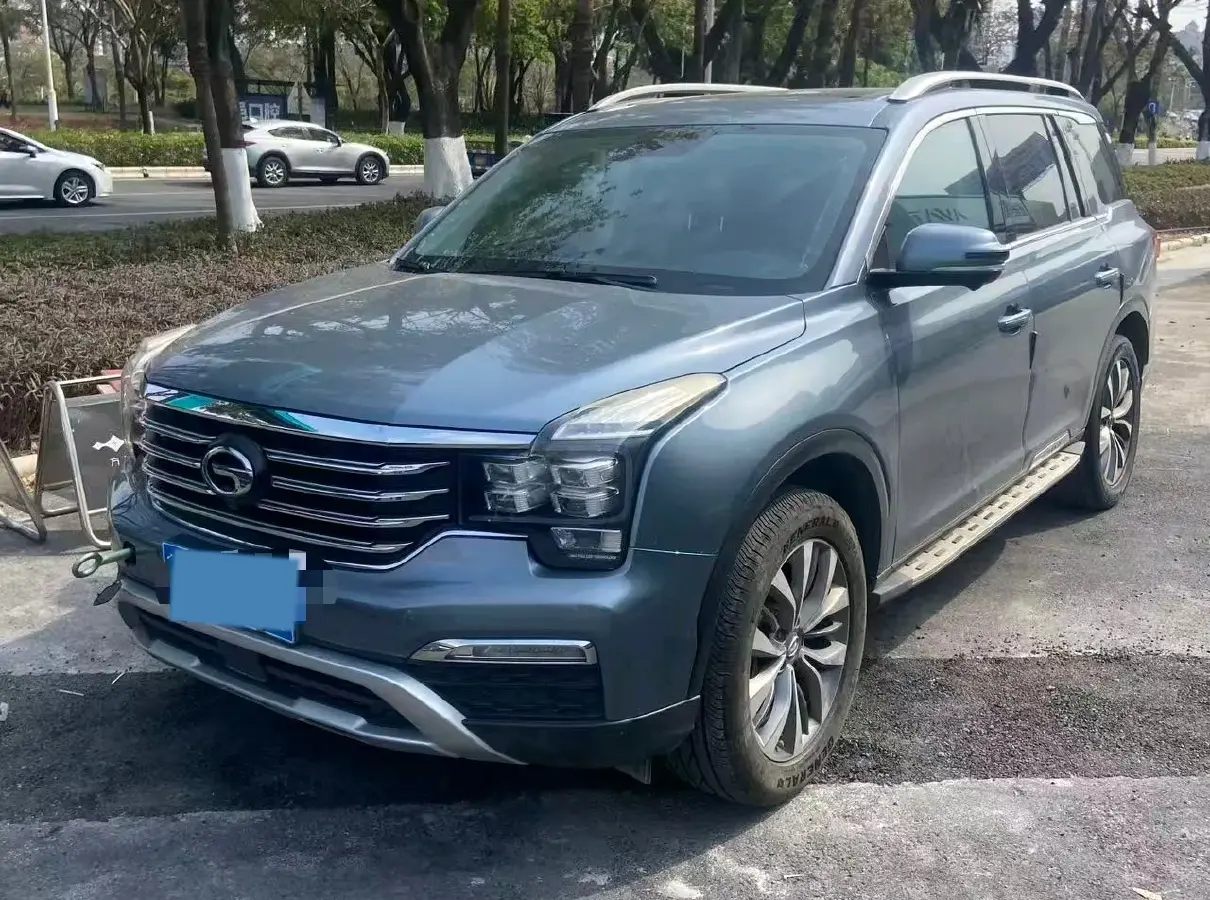 2017 GAC Trumpchi GS8 2.0T 201HP L4 6AT