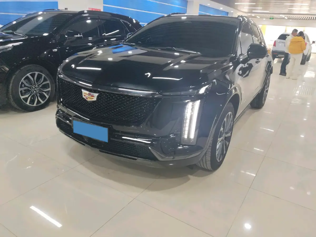 2025 Cadillac XT5 2.0T 237HP L4 9AT