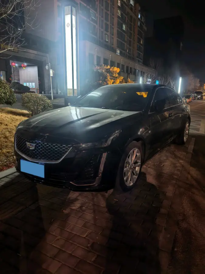 2023 Cadillac CT5 2.0T 237HP L4 10AT