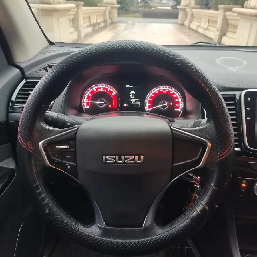 2020 Isuzu LingTuo 2.5T 150HP L4 6MT,autocango,china used car exporter,china ev exporter,chinese used car exporter,chinese used ev exporter