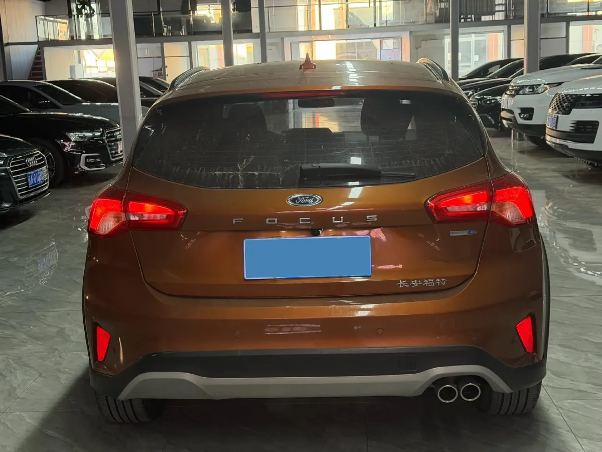2021 Ford Focus Active 1.5T 174HP L3 8AT,autocango,china used car exporter,china ev exporter,chinese used car exporter,chinese used ev exporter