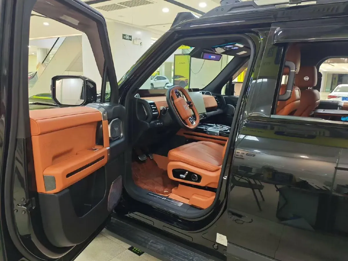 2025 Jetour Zongheng G700 2.0T 211HP L4 2DHT PHEV,autocango,china used car exporter,china ev exporter,chinese used car exporter,chinese used ev exporter