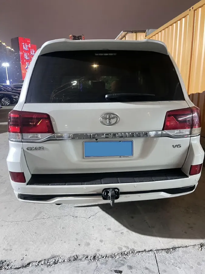 2015 Toyota Land Cruiser 4.0L 275HP V6 5AT,autocango,china used car exporter,china ev exporter,chinese used car exporter,chinese used ev exporter