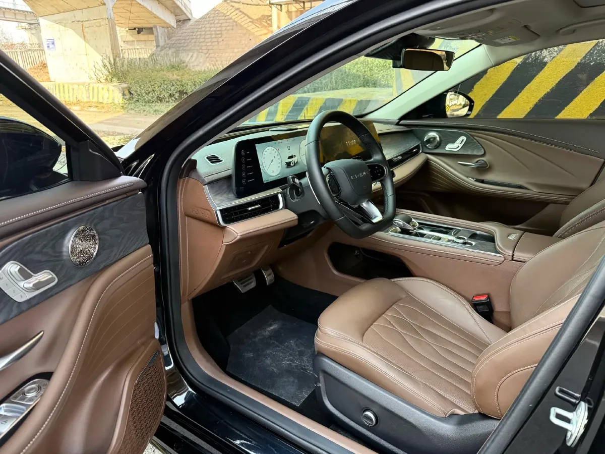 2025 Chery Arrizo 8 2.0T 254HP L4 7DCT,autocango,china used car exporter,china ev exporter,chinese used car exporter,chinese used ev exporter