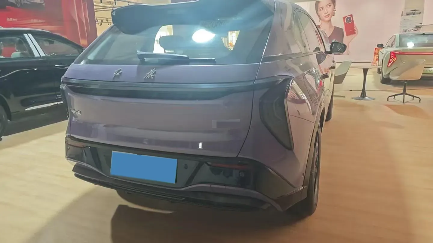 2025 HongQi TianGong 08 BEV 111KWH,autocango,china used car exporter,china ev exporter,chinese used car exporter,chinese used ev exporter