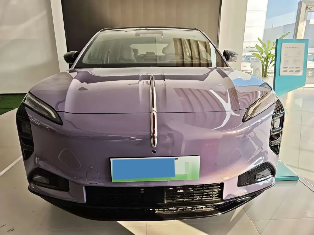 2025 HongQi TianGong 08 BEV 111KWH,autocango,china used car exporter,china ev exporter,chinese used car exporter,chinese used ev exporter