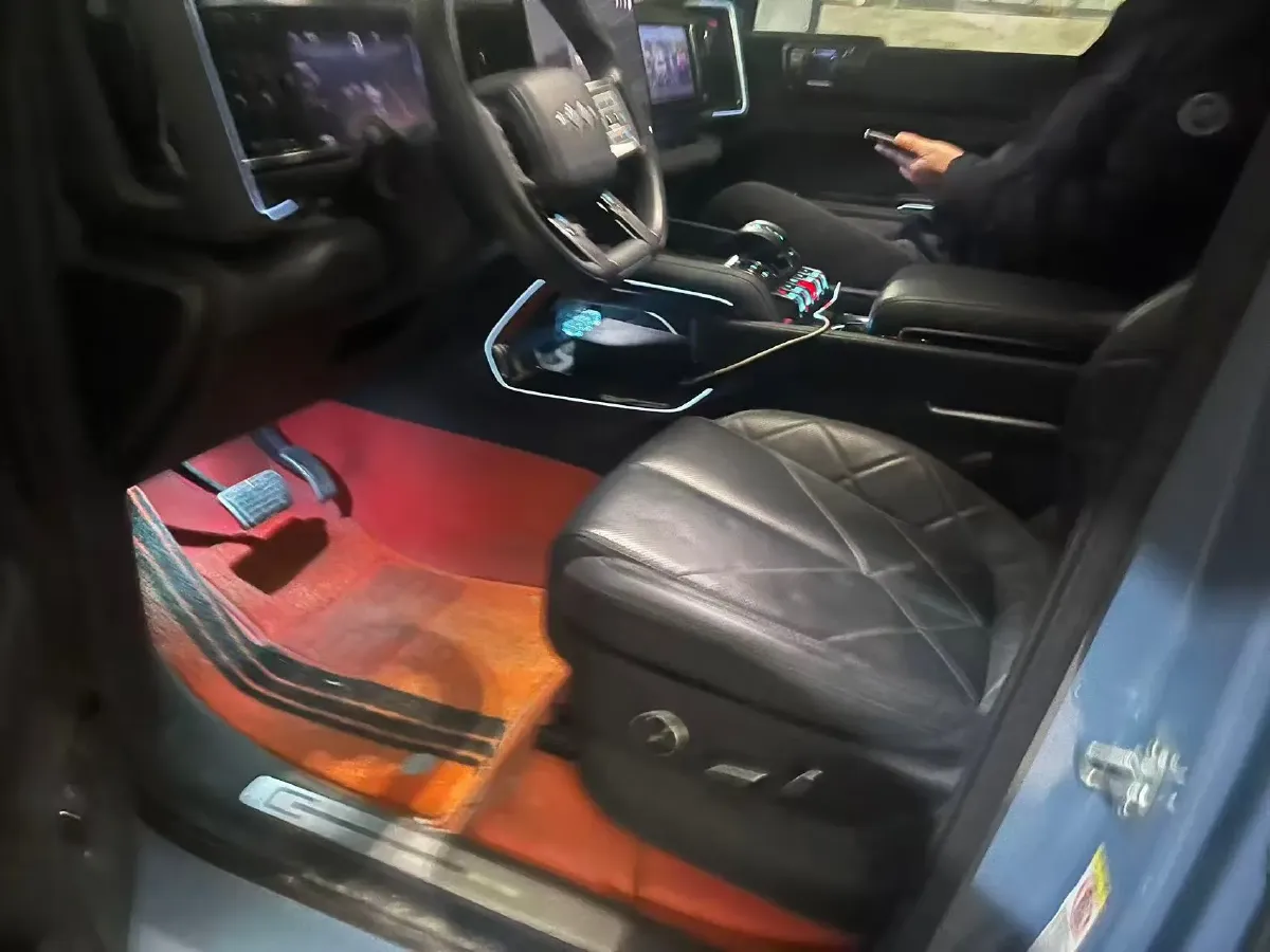 2023 FangChengBao Bao 5 1.5T 194HP L4 E-CVT PHEV 31.8KWH,autocango,china used car exporter,china ev exporter,chinese used car exporter,chinese used ev exporter