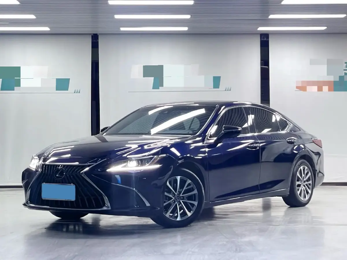 2023 Lexus ES 2.5L 204HP L4 8AT