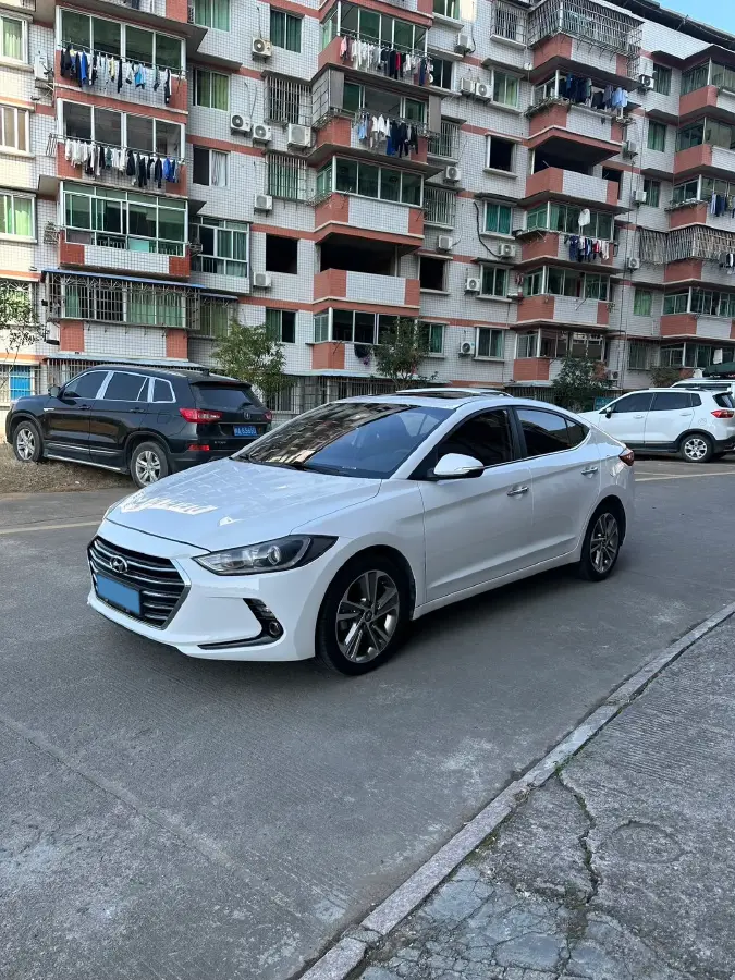 2016 Hyundai Elantra 1.6L 130HP L4 6AT