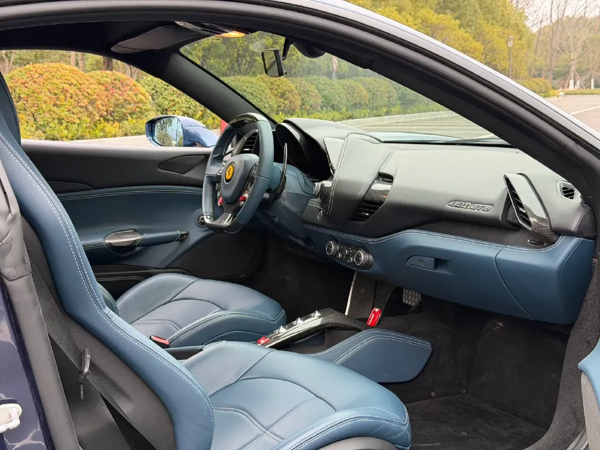 2015 Ferrari 488 3.9T 670HP V8 7DCT,autocango,china used car exporter,china ev exporter,chinese used car exporter,chinese used ev exporter