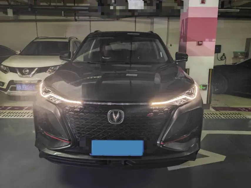 2022 ChangAn CS75 Plus 2.0T 233HP L4 8AT,autocango,china used car exporter,china ev exporter,chinese used car exporter,chinese used ev exporter