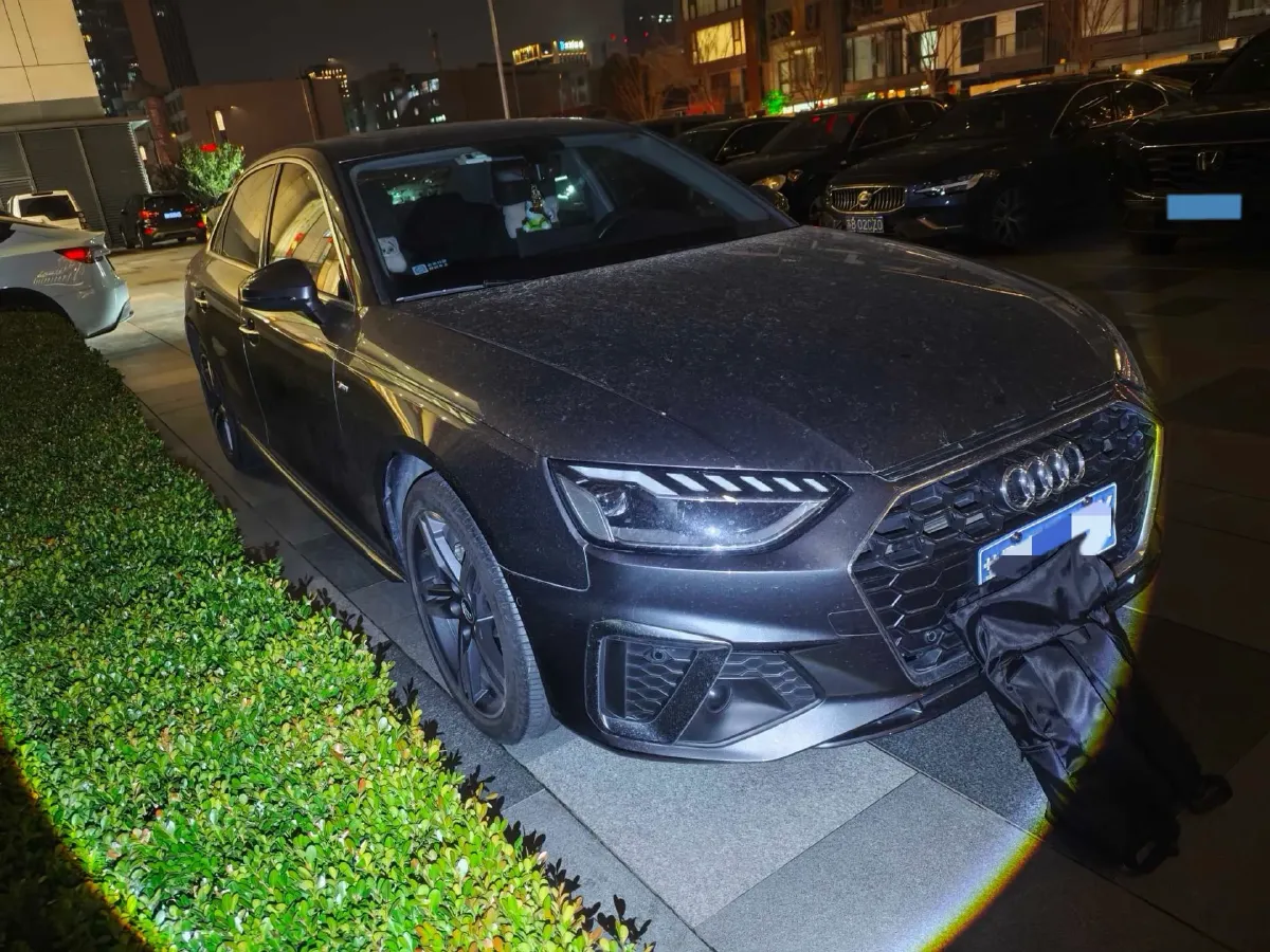 2020 Audi A4L 2.0T 190HP L4 7DCT,autocango,china used car exporter,china ev exporter,chinese used car exporter,chinese used ev exporter