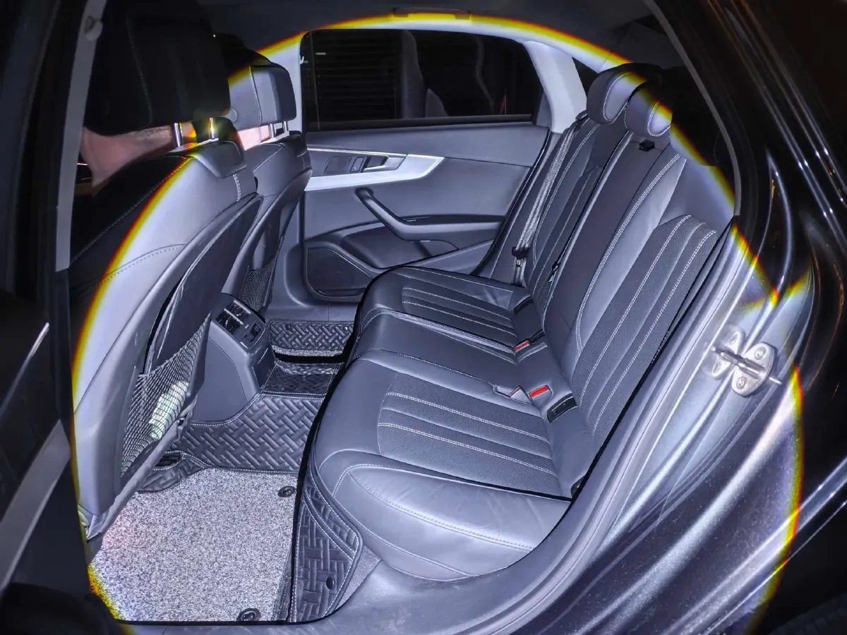 2020 Audi A4L 2.0T 190HP L4 7DCT,autocango,china used car exporter,china ev exporter,chinese used car exporter,chinese used ev exporter