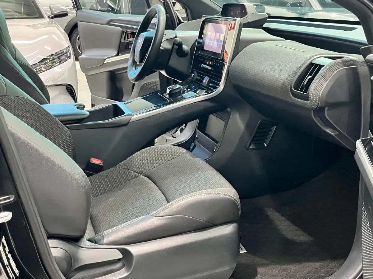 2022 Toyota bZ4X BEV 50.3KWH,autocango,china used car exporter,china ev exporter,chinese used car exporter,chinese used ev exporter