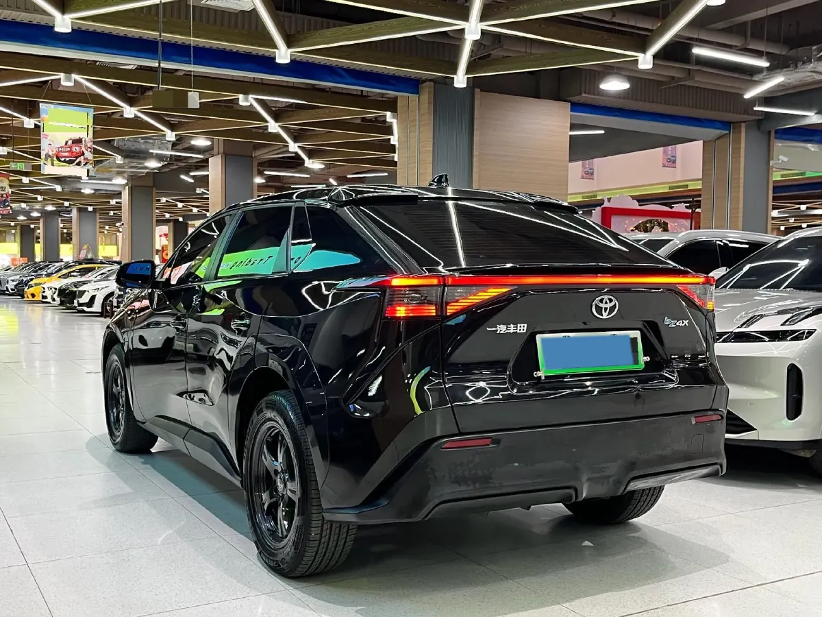 2022 Toyota bZ4X BEV 50.3KWH,autocango,china used car exporter,china ev exporter,chinese used car exporter,chinese used ev exporter