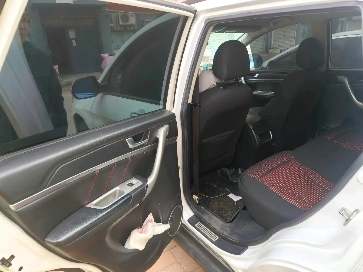 2018 Haval M6 1.5T 150HP L4 6MT,autocango,china used car exporter,china ev exporter,chinese used car exporter,chinese used ev exporter