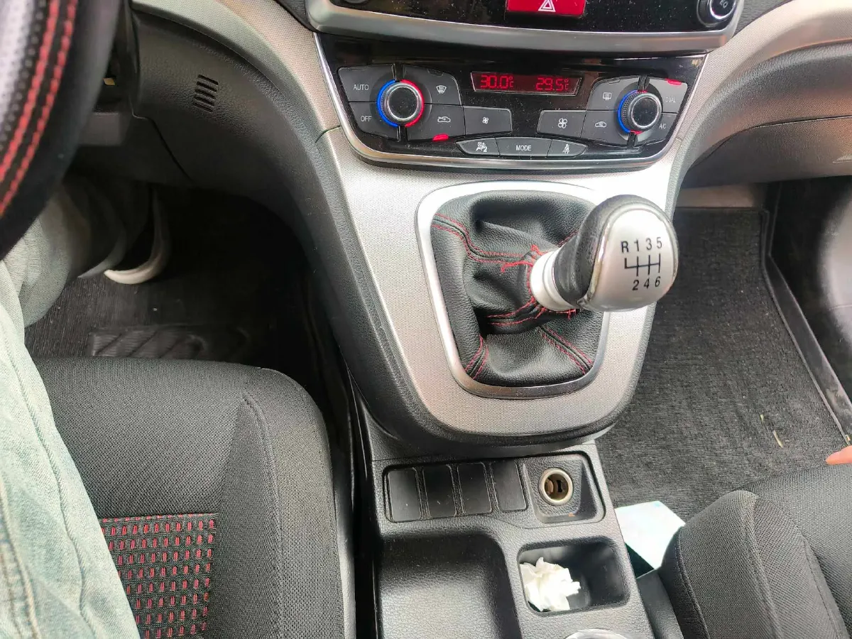 2018 Haval M6 1.5T 150HP L4 6MT,autocango,china used car exporter,china ev exporter,chinese used car exporter,chinese used ev exporter