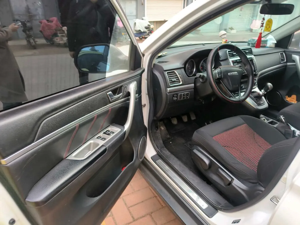 2018 Haval M6 1.5T 150HP L4 6MT,autocango,china used car exporter,china ev exporter,chinese used car exporter,chinese used ev exporter