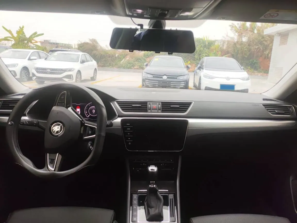2024 Skoda Superb 1.4T 150HP L4 7DCT,autocango,china used car exporter,china ev exporter,chinese used car exporter,chinese used ev exporter
