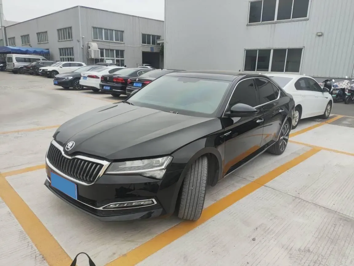 2024 Skoda Superb 1.4T 150HP L4 7DCT,autocango,china used car exporter,china ev exporter,chinese used car exporter,chinese used ev exporter