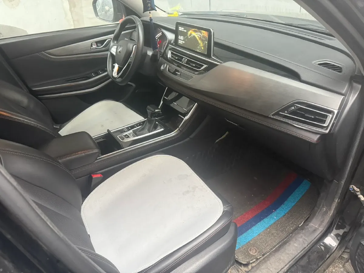 2021 ChangAn CS75 1.5T 178HP L4 7DCT,autocango,china used car exporter,china ev exporter,chinese used car exporter,chinese used ev exporter