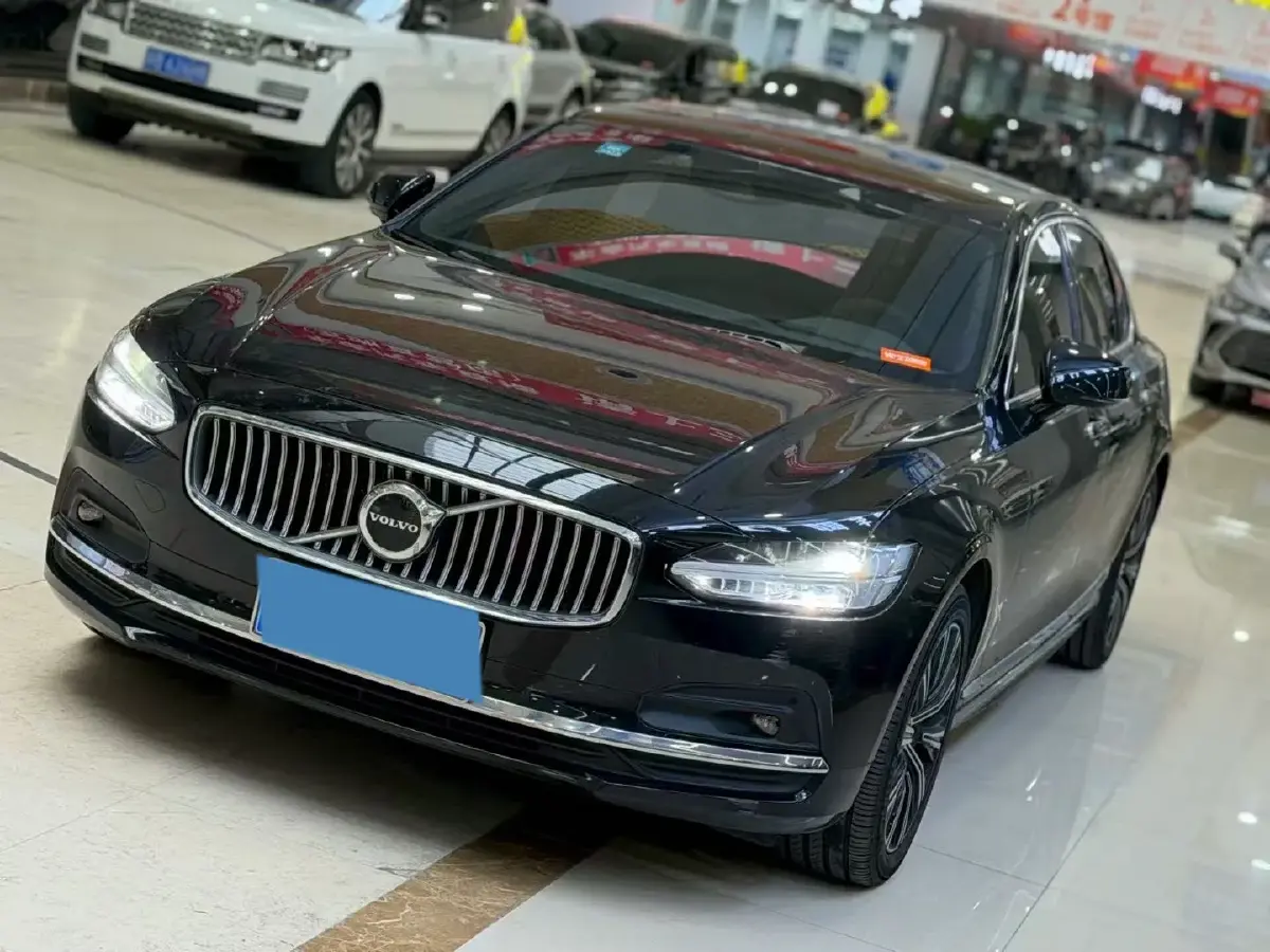 2021 Volvo S90 2.0T 250HP L4 8AT