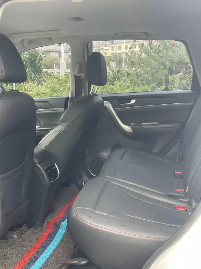 2019 Haval M6 1.5T 150HP L4 7DCT,autocango,china used car exporter,china ev exporter,chinese used car exporter,chinese used ev exporter