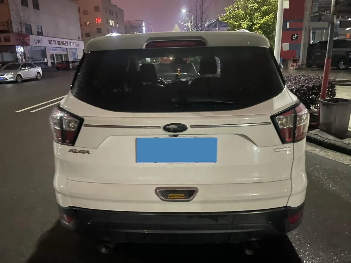 2019 Ford Kuga 1.5T 182HP L4 6AT,autocango,china used car exporter,china ev exporter,chinese used car exporter,chinese used ev exporter