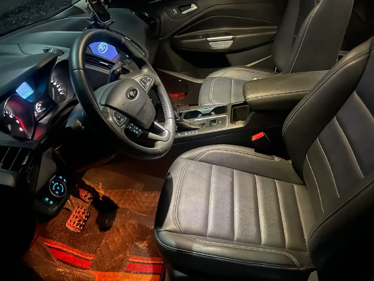 2019 Ford Kuga 1.5T 182HP L4 6AT,autocango,china used car exporter,china ev exporter,chinese used car exporter,chinese used ev exporter