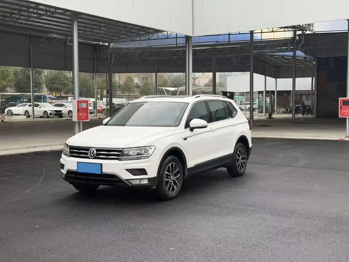 2018 Volkswagen Tiguan L 2.0T 186HP L4 7DCT