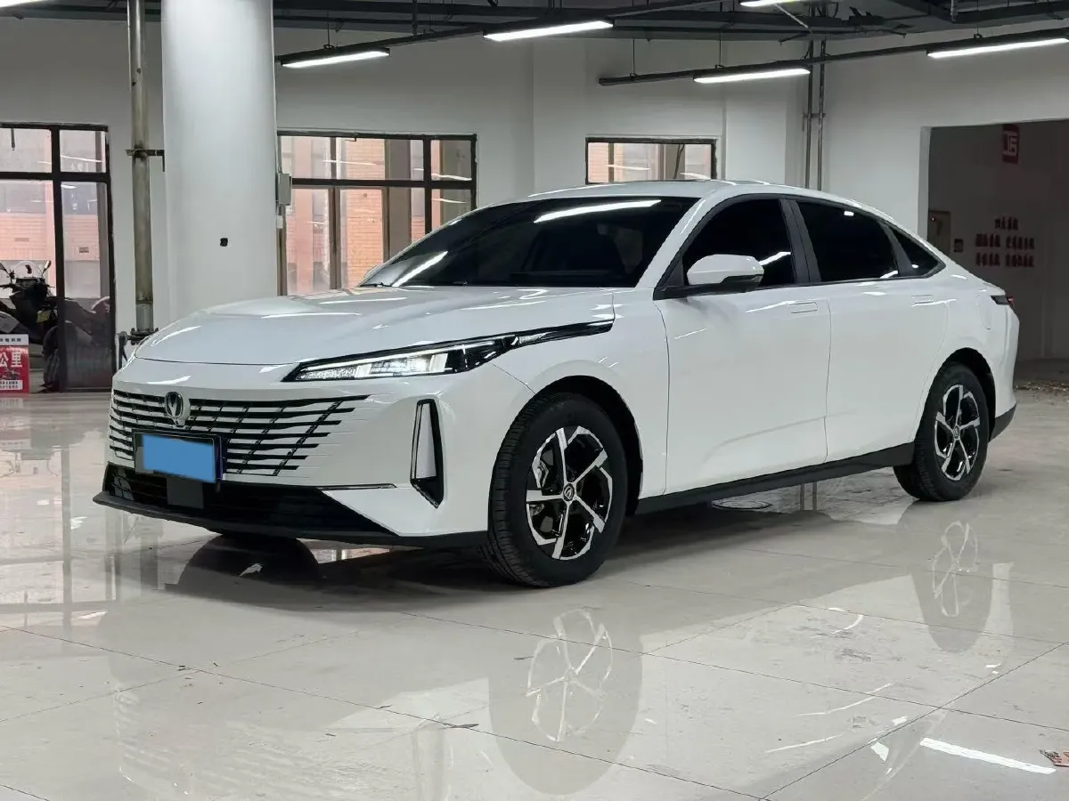 2024 ChangAn Eado 1.5T 170HP L4 7DCT,autocango,china used car exporter,china ev exporter,chinese used car exporter,chinese used ev exporter