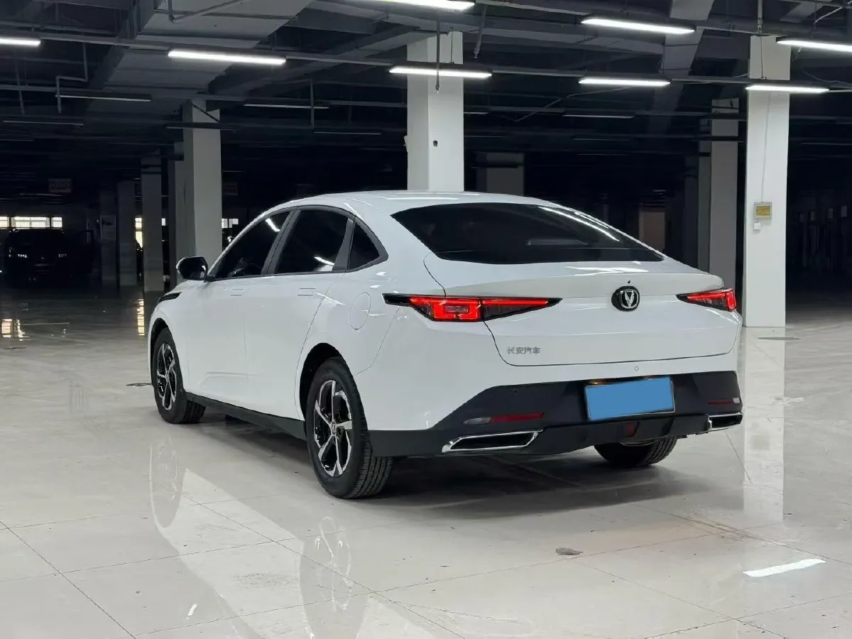 2024 ChangAn Eado 1.5T 170HP L4 7DCT,autocango,china used car exporter,china ev exporter,chinese used car exporter,chinese used ev exporter