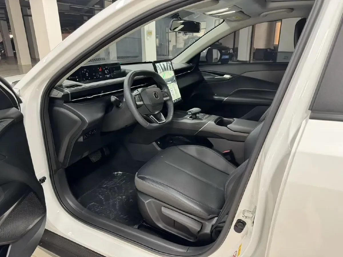 2024 ChangAn Eado 1.5T 170HP L4 7DCT,autocango,china used car exporter,china ev exporter,chinese used car exporter,chinese used ev exporter