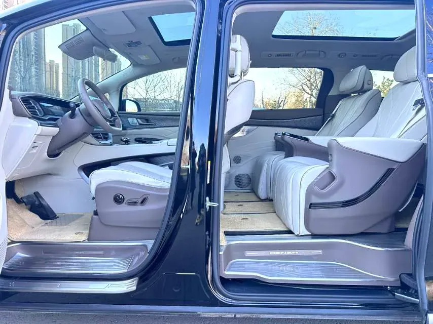 2022 Mercedes-Benz GLC Class 2.0T 197HP L4 9AT,autocango,china used car exporter,china ev exporter,chinese used car exporter,chinese used ev exporter