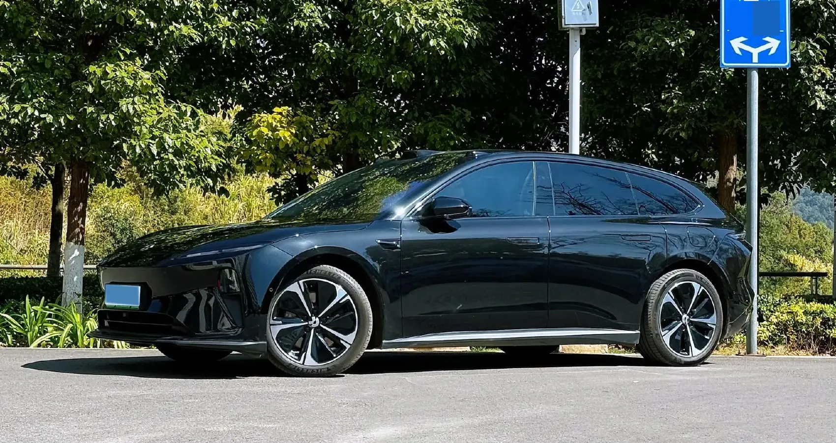 2024 NIO ET5T BEV 75KWH,autocango,china used car exporter,china ev exporter,chinese used car exporter,chinese used ev exporter