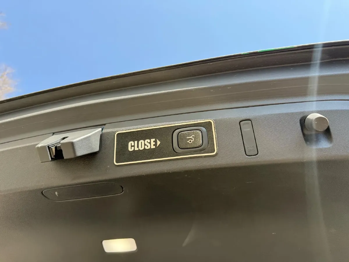 2024 NIO ET5T BEV 75KWH,autocango,china used car exporter,china ev exporter,chinese used car exporter,chinese used ev exporter