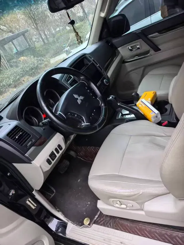 2017 Honda Jade 1.8L 141HP L4 5AT,autocango,china used car exporter,china ev exporter,chinese used car exporter,chinese used ev exporter