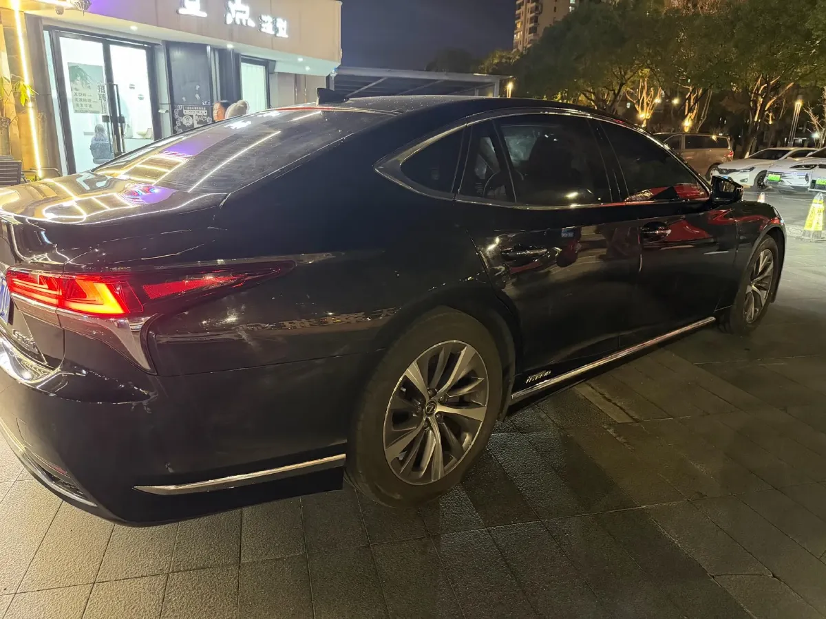 2020 Lexus LS 3.5L 299HP V6 E-CVT Hybrid,autocango,china used car exporter,china ev exporter,chinese used car exporter,chinese used ev exporter