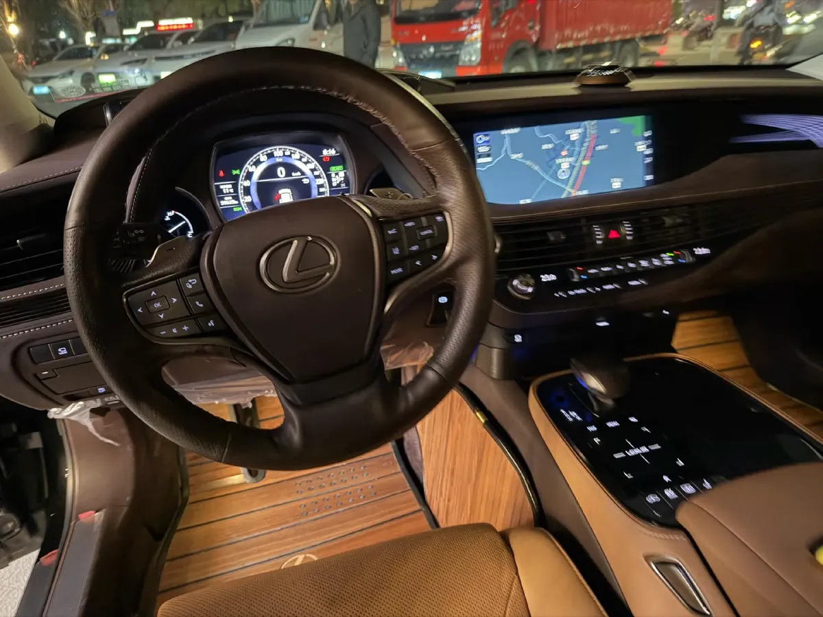 2020 Lexus LS 3.5L 299HP V6 E-CVT Hybrid,autocango,china used car exporter,china ev exporter,chinese used car exporter,chinese used ev exporter