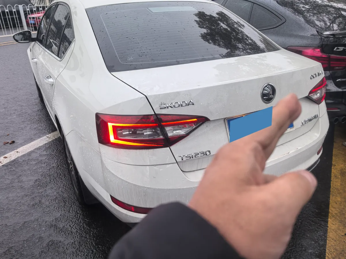 2018 Skoda Octavia 1.2T 116HP L4 7DCT,autocango,china used car exporter,china ev exporter,chinese used car exporter,chinese used ev exporter