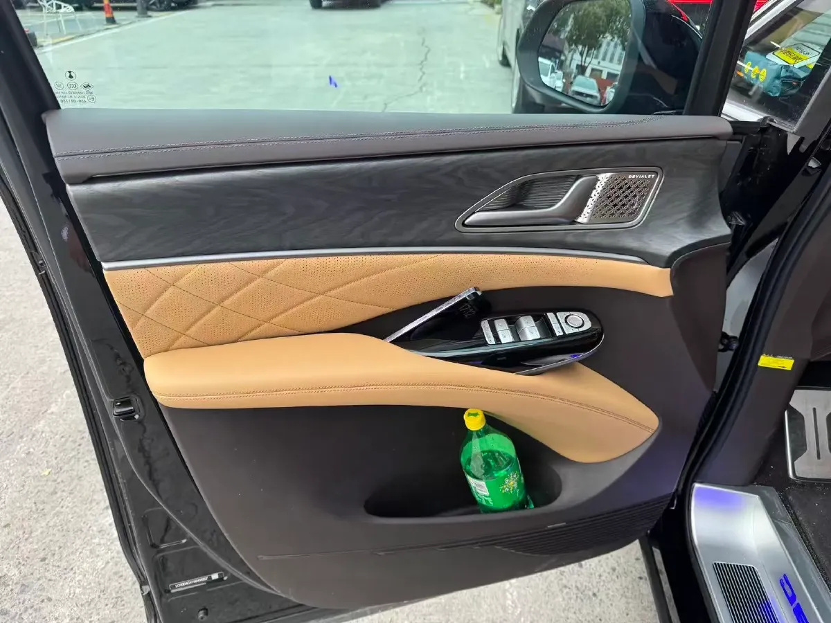 2025 Denza D9 1.5T 156HP L4 E-CVT PHEV 40KWH,autocango,china used car exporter,china ev exporter,chinese used car exporter,chinese used ev exporter