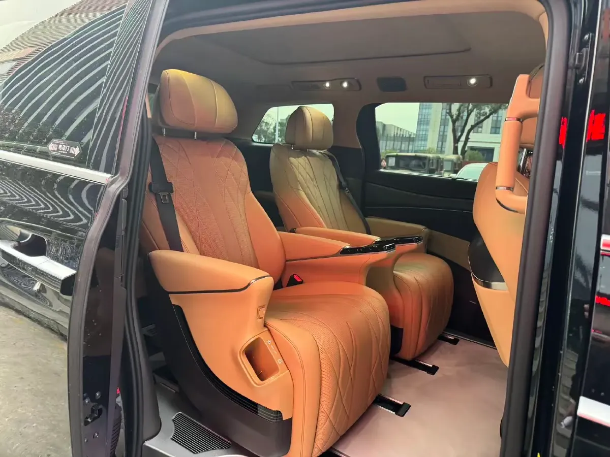 2025 Denza D9 1.5T 156HP L4 E-CVT PHEV 40KWH,autocango,china used car exporter,china ev exporter,chinese used car exporter,chinese used ev exporter